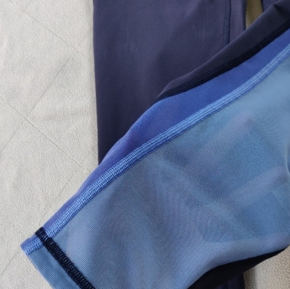 Lululemon Mix & Mesh Crop 21" Midnight In Navy Moroccan Blue/Light Horizon 4 - Picture 5 of 13